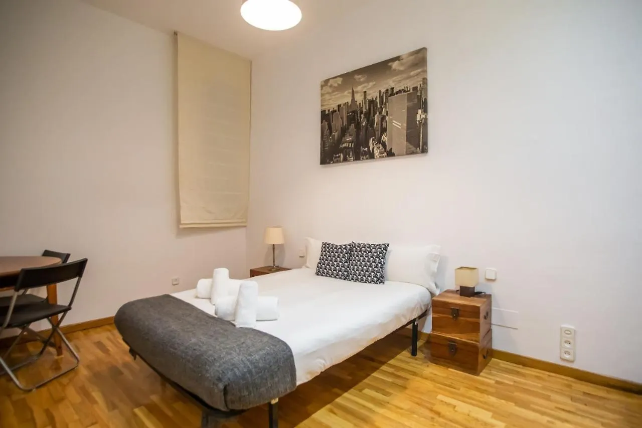 P2Ari1046 - Magnific 2Bed Apartment In The City Center location